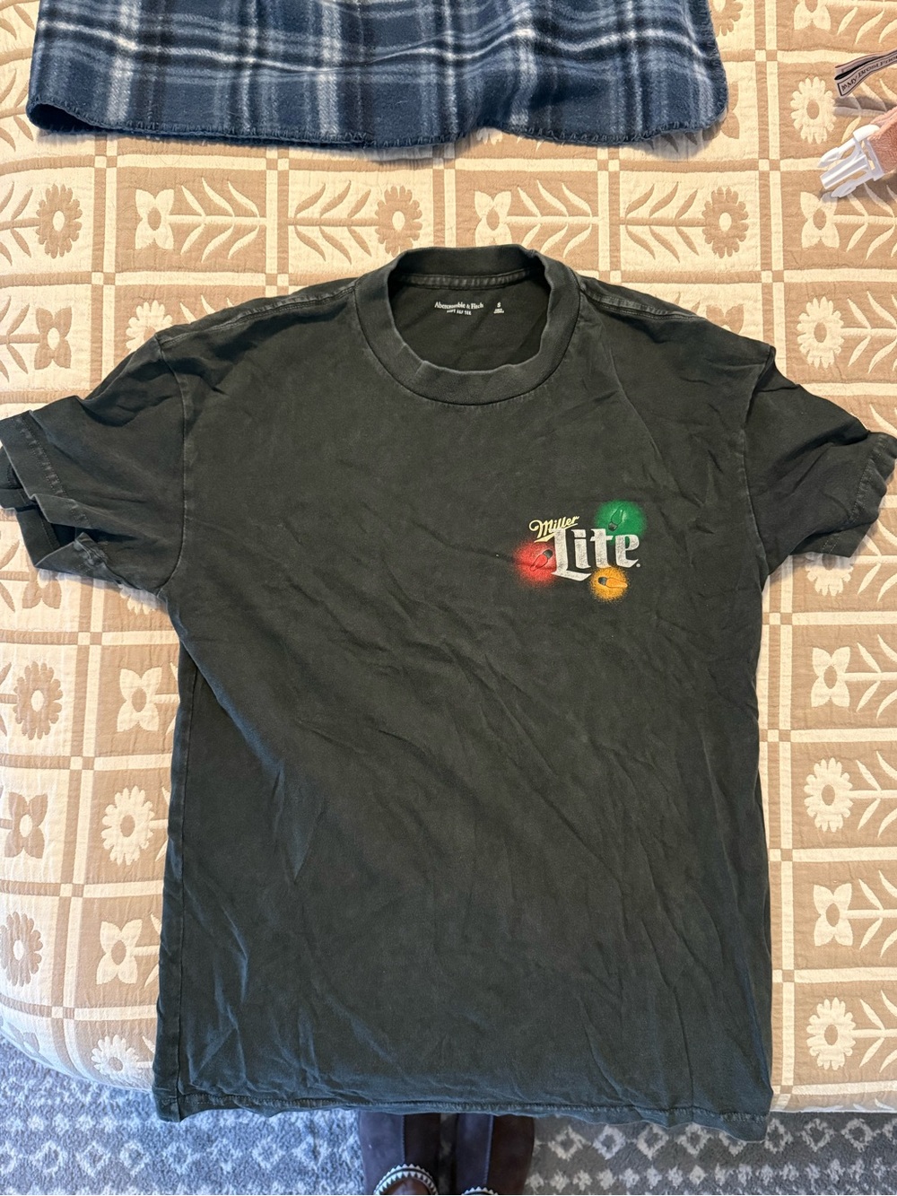 Abercrombie & Fitch Black Short Sleeve Tee - S
